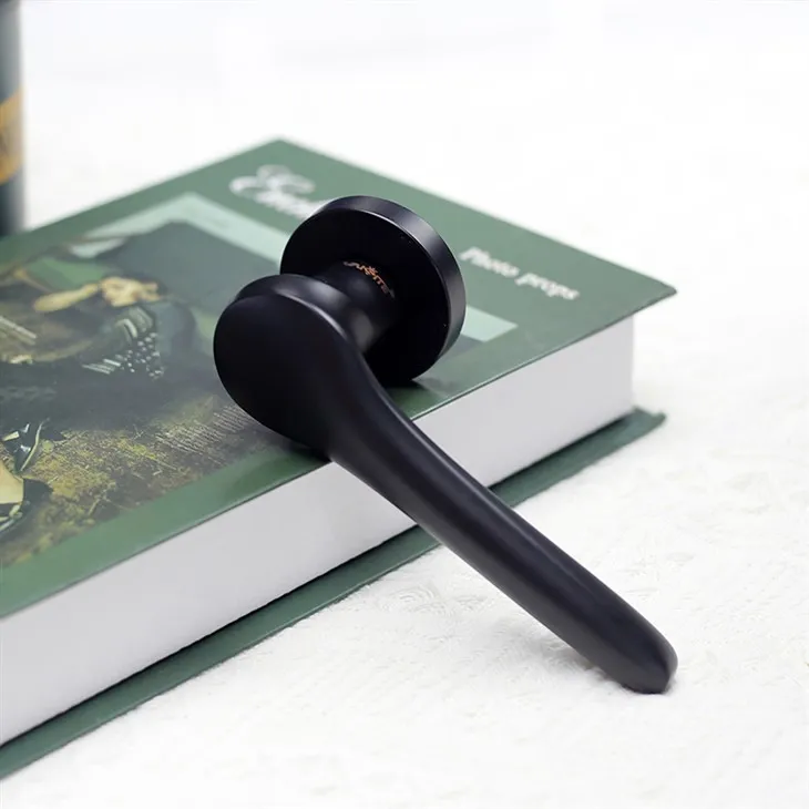 Runde Türgriffe in Roségold