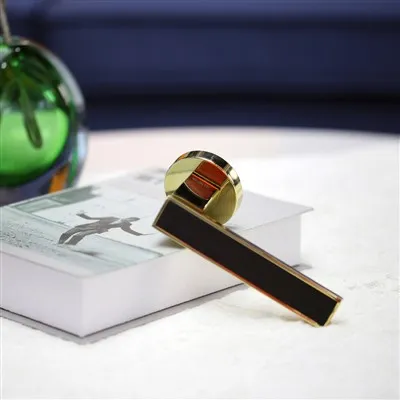 Schwarze Innentürgriffe