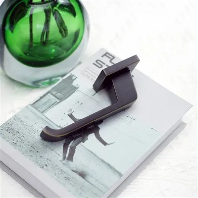 Müssen runde goldene Türgriffe geschmiert werden?